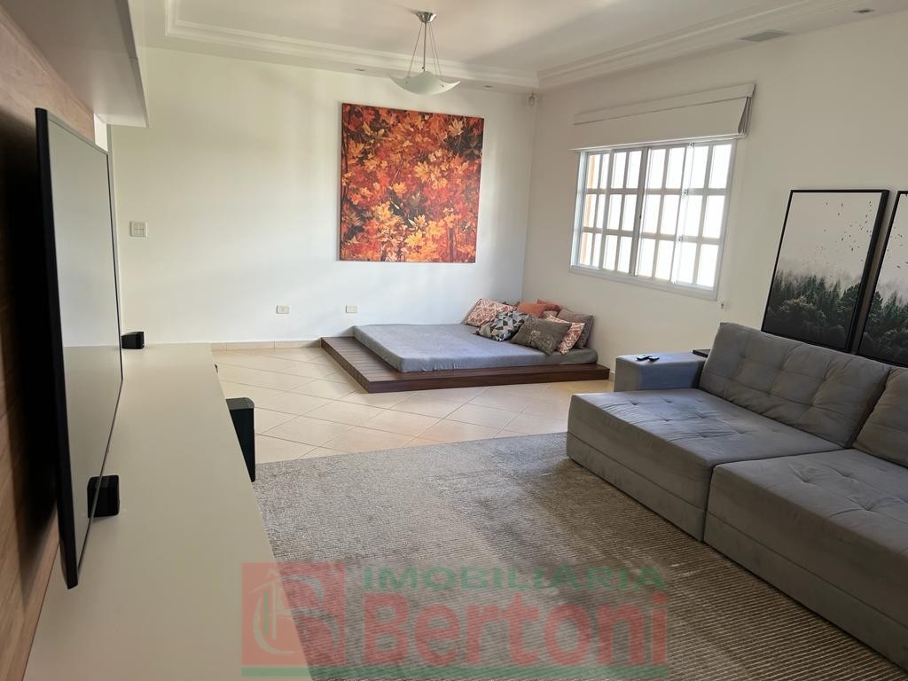 Residência para venda no Jardim Morumbi II em Arapongas com 330m² por R$ 2.400.000,00