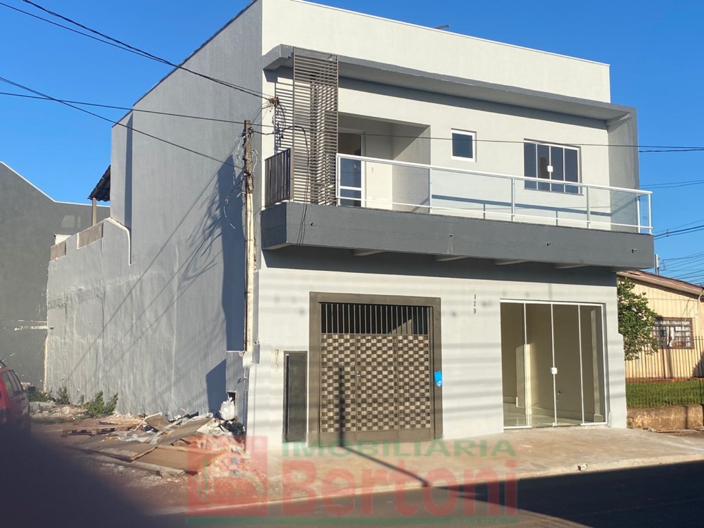 Sobrado para venda no Vila Aratimbo em Arapongas com 304m² por R$ 700.000,00