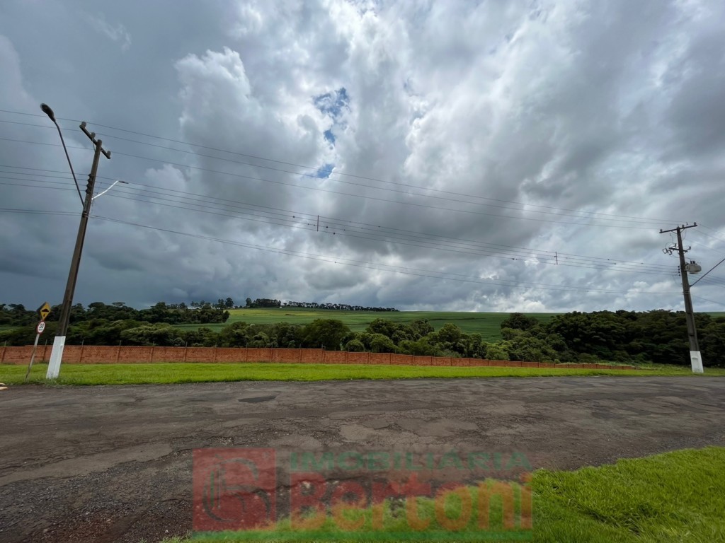 Terreno para venda no Parque Monterrey em Arapongas com 0m² por R$ 135.000,00