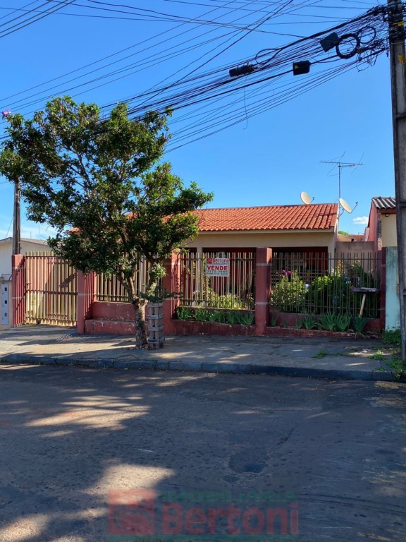 Residência para venda no Jardim San Rafael em Arapongas com 259m² por R$ 450.000,00