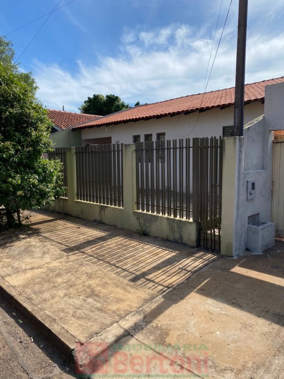 Residência para venda no Jardim Alto da Boa Vista em Arapongas com 110m² por R$ 170.000,00