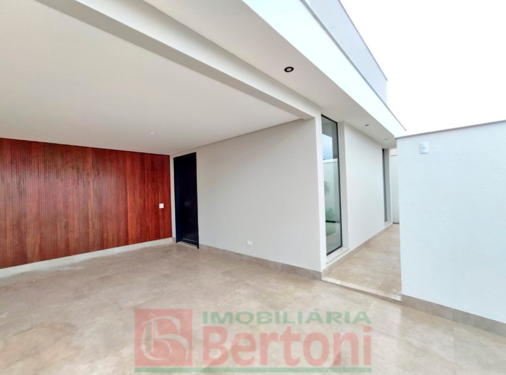Residência para venda no Jardim Portal das Flores em Arapongas com 200m² por R$ 1.100.000,00