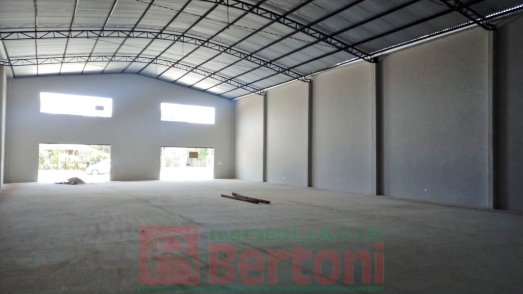 Barracão para locacao no Centro em Arapongas com 440m² por R$ 7.500,00