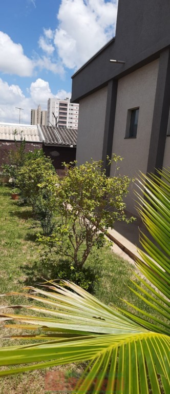 Residência para venda no Centro em Arapongas com 350m² por R$ 1.300.000,00