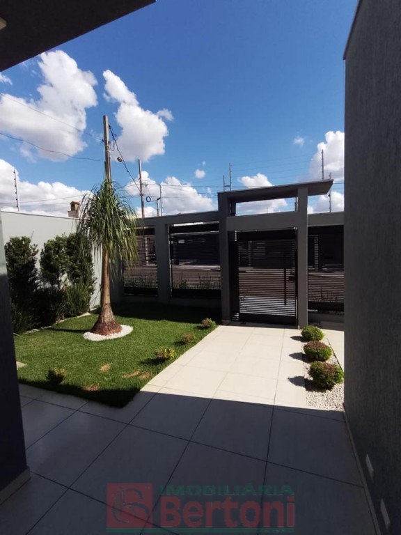 Residência para venda no Jardim Monaco II em Arapongas com 200m² por R$ 850.000,00