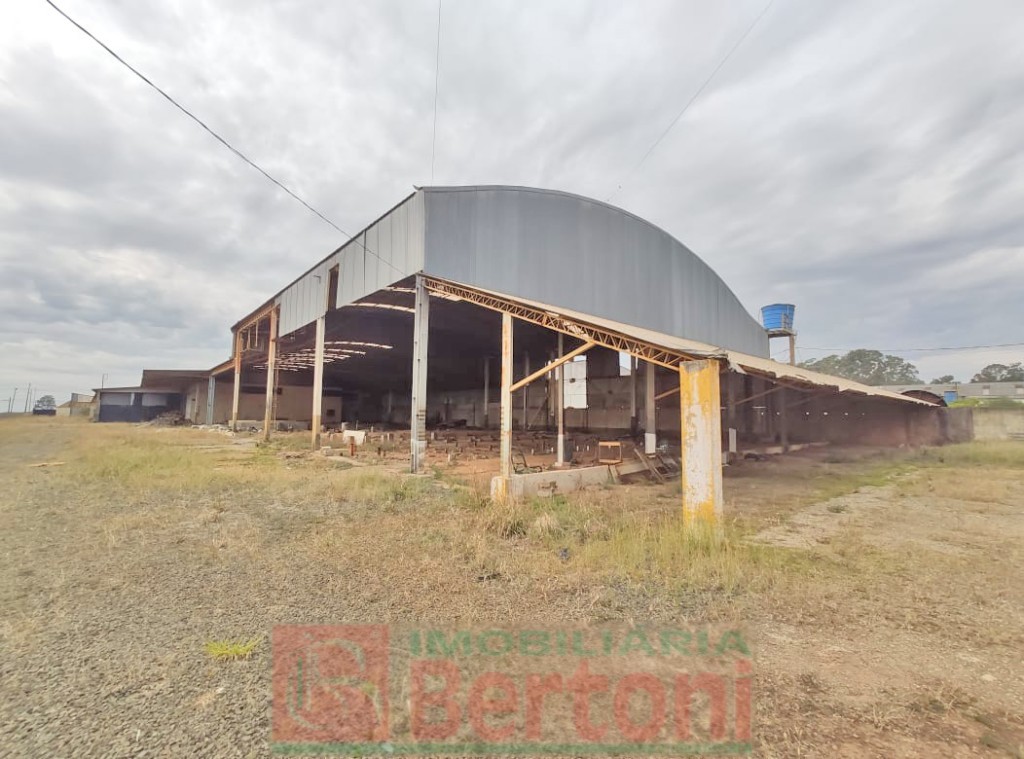 Barracão para vendalocacaovenda e locacao no Parque Industrial III em Arapongas com 5.500m² por R$ 6.000.000,0020.000,00
