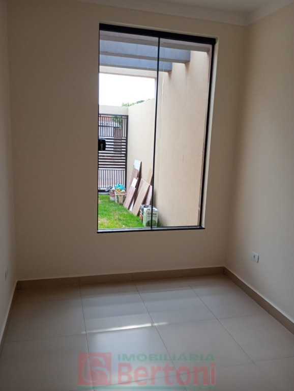Residência para venda no Jardim Interlagos em Arapongas com 70m² por R$ 240.000,00