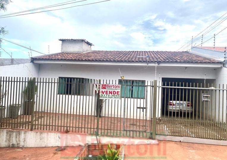 Residência para venda no Conjunto Flamingos III em Arapongas com 70m² por R$ 150.000,00