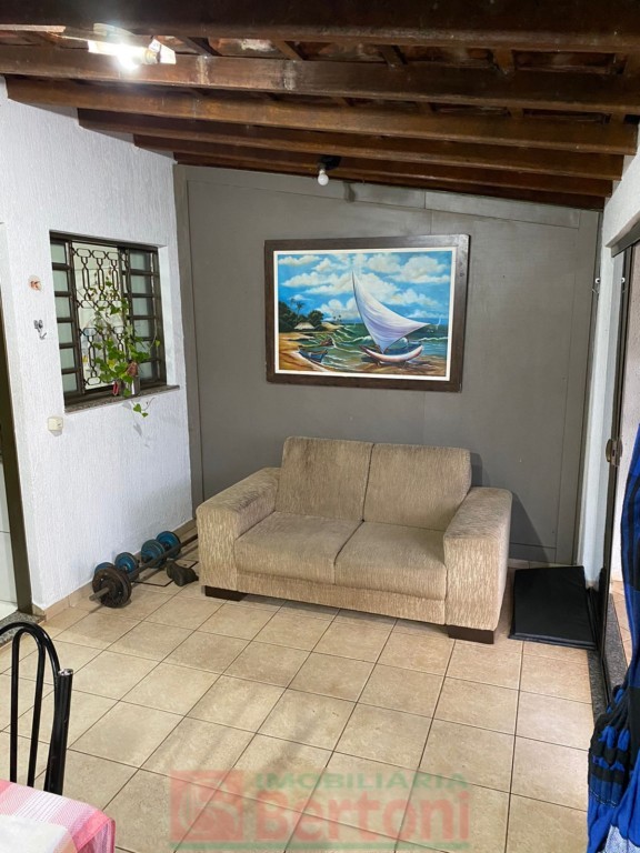 Residência para venda no Jardim Columbia IV em Arapongas com 70m² por R$ 260.000,00