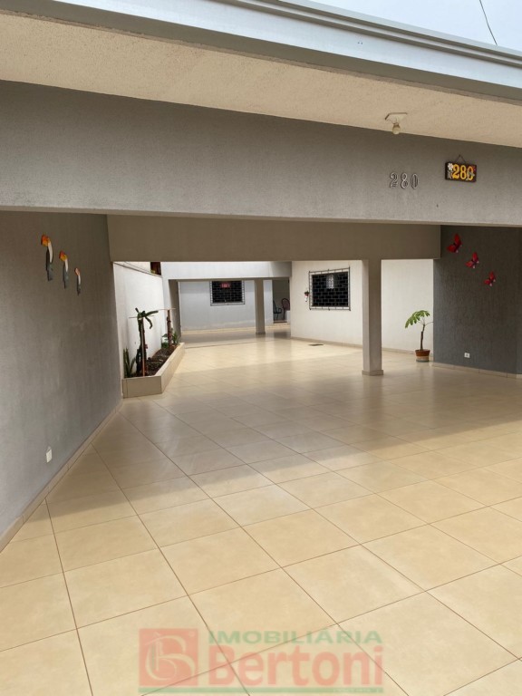 Residência para venda no Jardim Monaco em Arapongas com 217,13m² por R$ 600.000,00