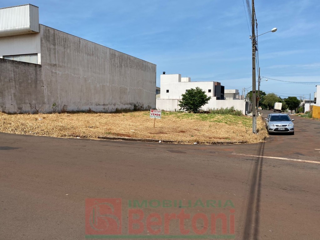 Terreno para venda no Jardim Petropolis em Arapongas com 463,25m² por R$ 360.000,00