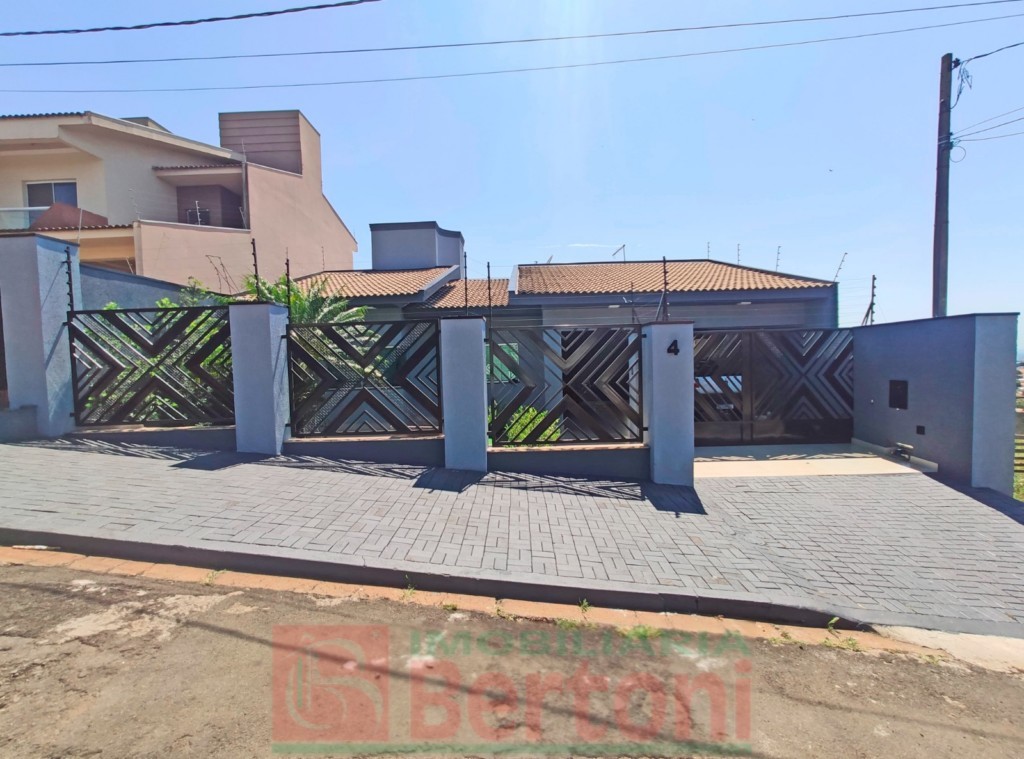Residência para venda no Vila Araponguinha em Arapongas com 267m² por R$ 790.000,00