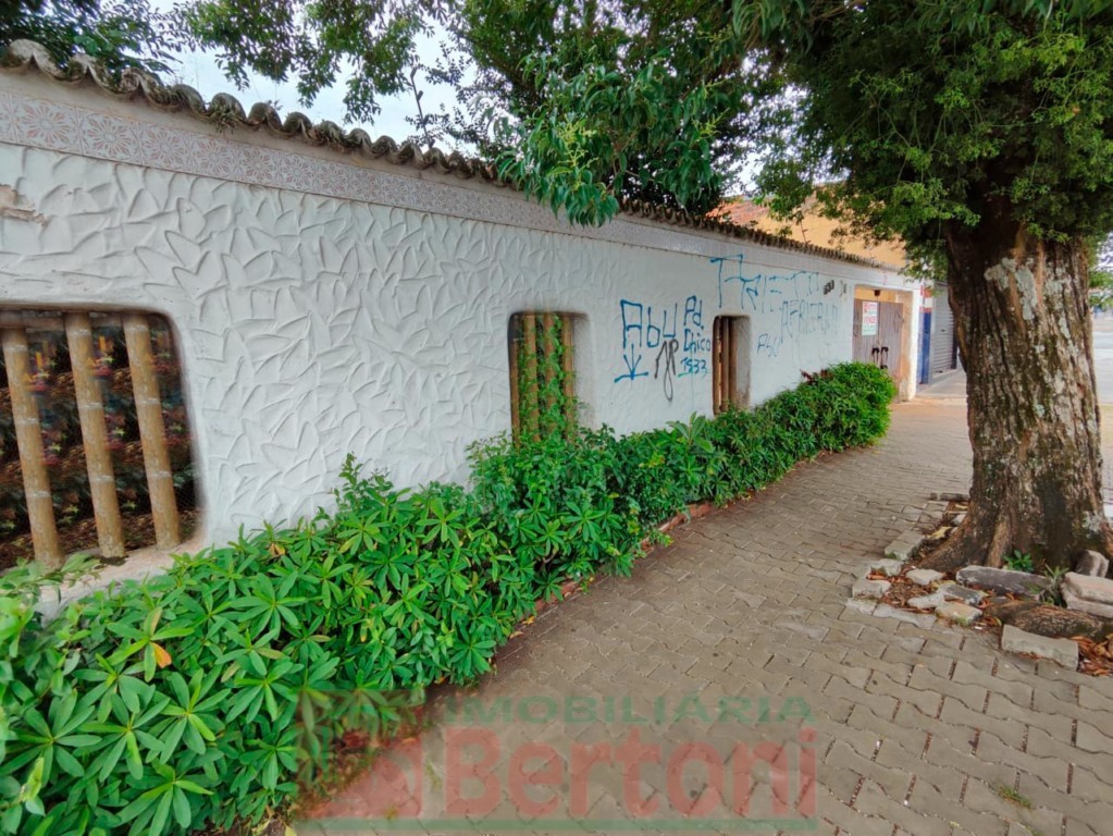 Residência Comercial para venda no Centro em Arapongas com 0m² por R$ 1.100.000,00