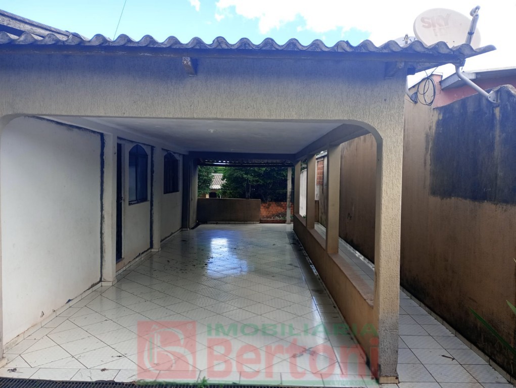 Residência para venda no Conjunto Tropical em Arapongas com 136m² por R$ 250.000,00