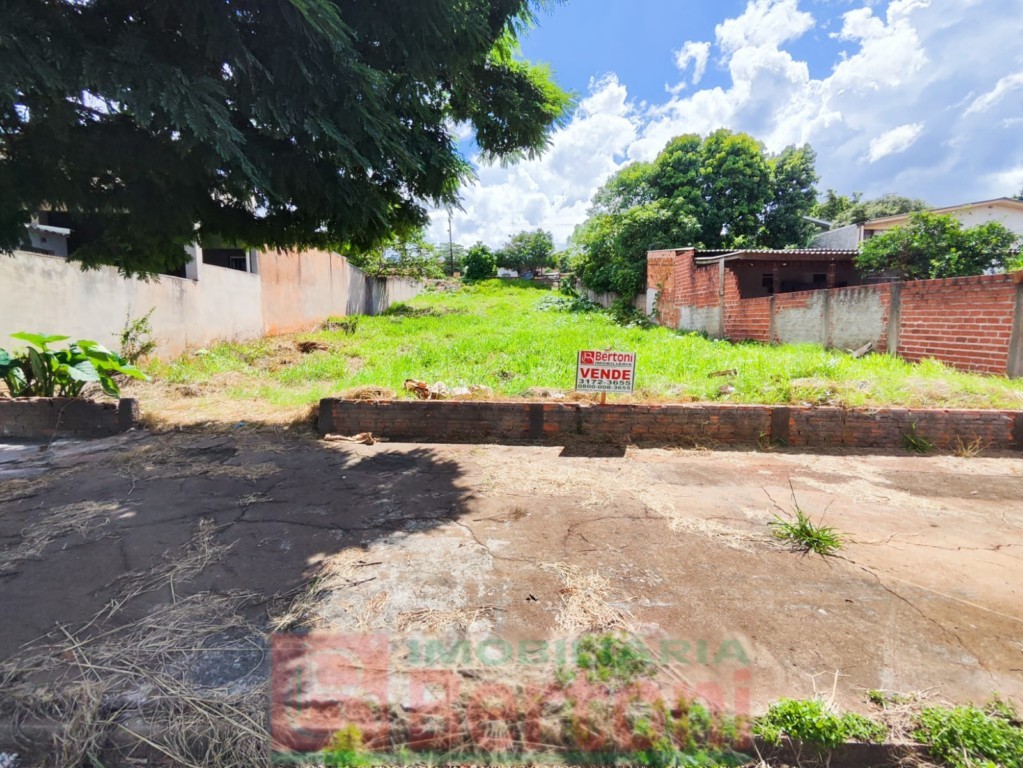 Terreno para venda no Jardim Baroneza em Arapongas com 0m² por R$ 180.000,00