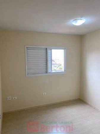 Apartamento para locacao no Centro em Arapongas com 0m² por R$ 1.500,00