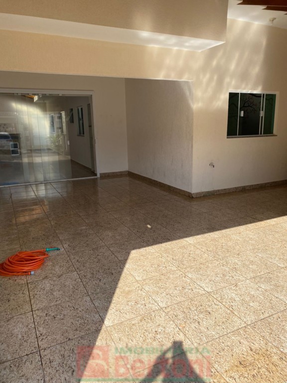 Residência para venda no Jardim Interlagos em Arapongas com 100m² por R$ 250.000,00