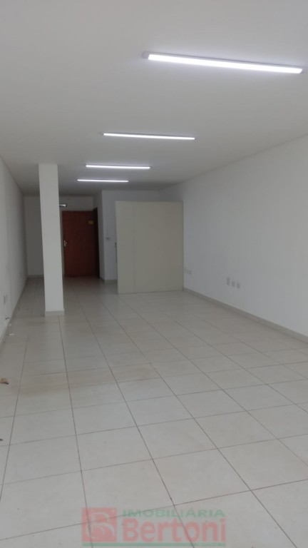 Salao Comercial para locacao no Centro em Arapongas com 49,8m² por R$ 3.000,00