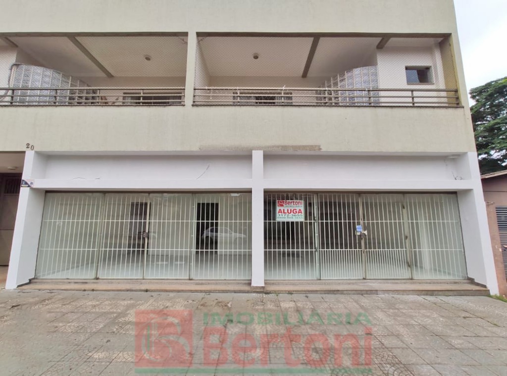 Salao Comercial para locacao no Centro em Arapongas com 110m² por R$ 2.500,00