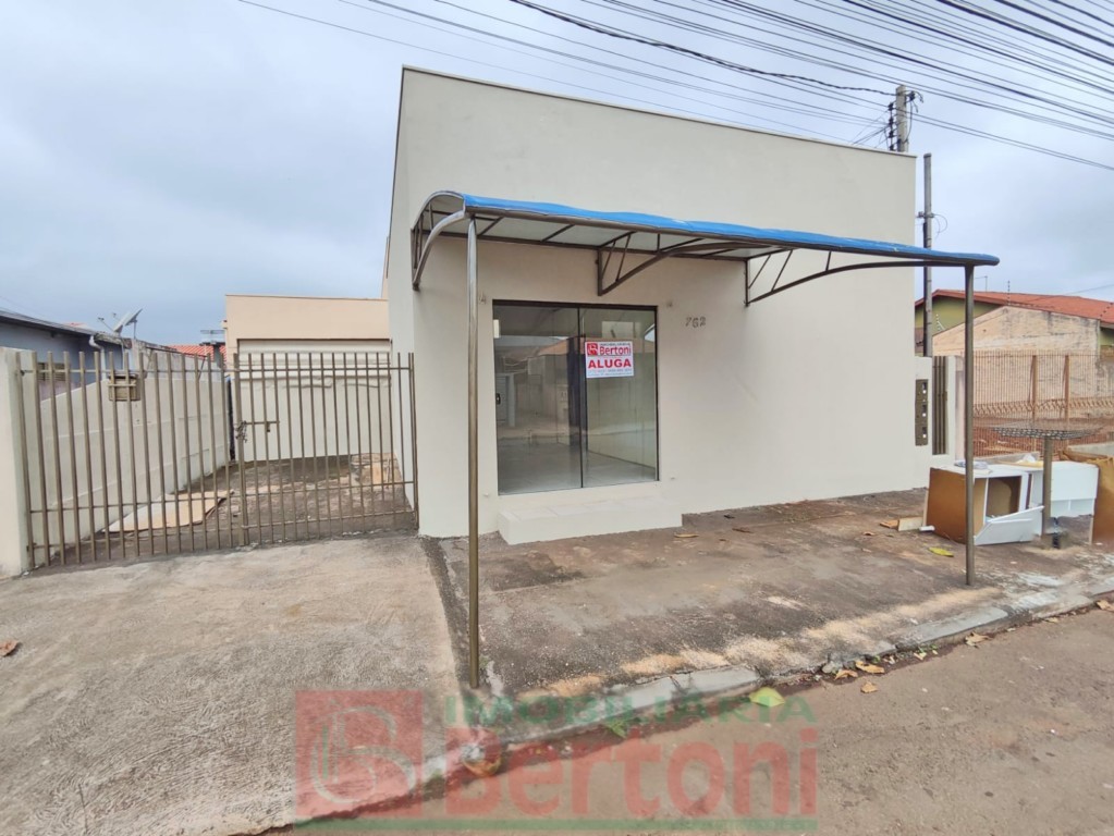 Sala Comercial para locacao no Vila Bernardes em Arapongas com 550m² por R$ 600,00