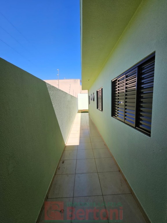 Residência para venda no Conjunto Novo Centauro em Arapongas com 106,9m² por R$ 420.000,00