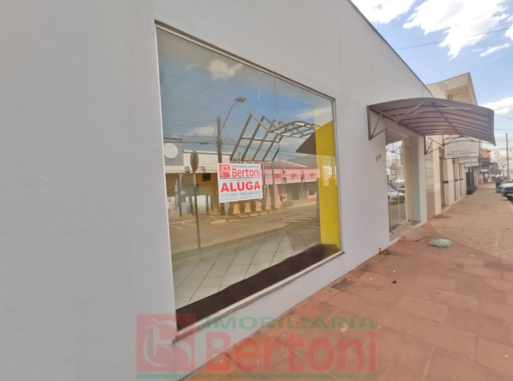 Salao Comercial para locacao no Centro em Arapongas com 285m² por R$ 8.500,00