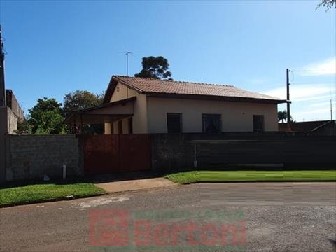 Residência para venda no Jardim Baroneza em Arapongas com 126m² por R$ 300.000,00