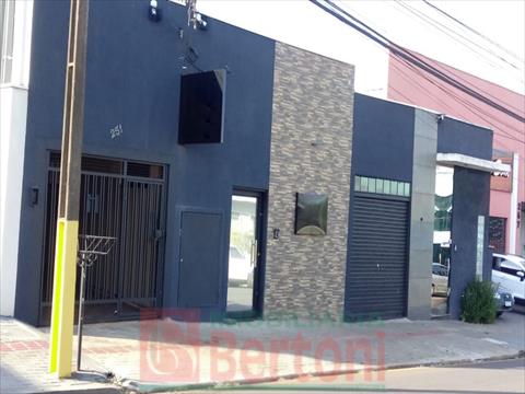 Sala Comercial para locacao no Centro em Arapongas com 75m² por R$ 1.800,00