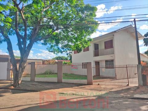 Sobrado para venda no Vila Triangulo em Arapongas com 447m² por R$ 600.000,00