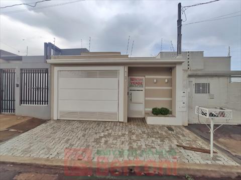 Residência para venda no Jardim Vale das Perobas II em Arapongas com 80m² por R$ 270.000,00