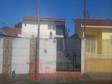 Sobrado para venda no Vila Sampaio em Arapongas com 130m² por R$ 420.000,00