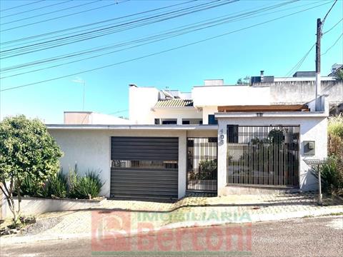 Residência para venda no Jardim Santa Alice em Arapongas com 200m² por R$ 620.000,00