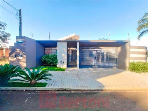 Residência para venda no Vila Cascata em Arapongas com 196m² por R$ 1.300.000,00