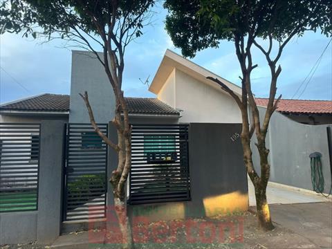 Residência para venda no Jardim Bela Vista em Arapongas com 170m² por R$ 450.000,00