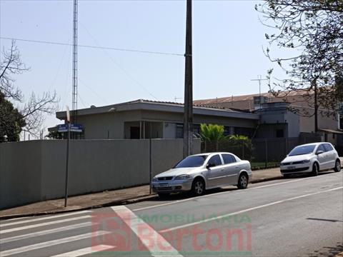 Residência para venda no Centro em Arapongas com 210m² por R$ 850.000,00