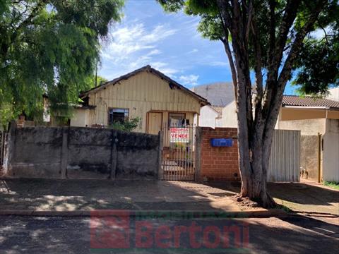 Residência para venda no Vila Triangulo em Arapongas com 135m² por R$ 210.000,00