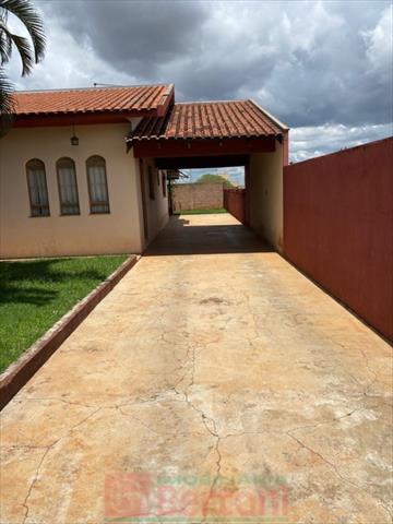 Residência para venda no Jardim Imperial em Arapongas com 150,24m² por R$ 350.000,00