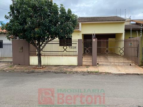 Residência para venda no Jardim Primavera em Arapongas com 90m² por R$ 350.000,00