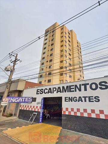 Apartamento para locacao no Centro em Arapongas com 180m² por R$ 2.500,00