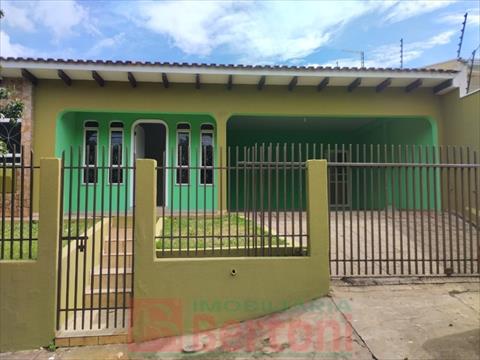 Residência para locacao no Vila Industrial em Arapongas com 0m² por R$ 1.700,00