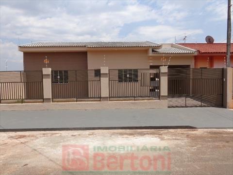 Residência para venda no Jardim dos Passaros em Arapongas com 98m² por R$ 249.000,00