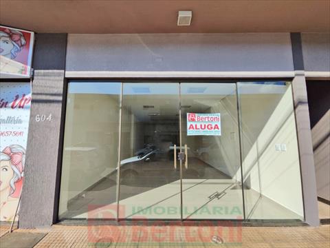 Sala Comercial para locacao no Centro em Arapongas com 0m² por R$ 2.200,00