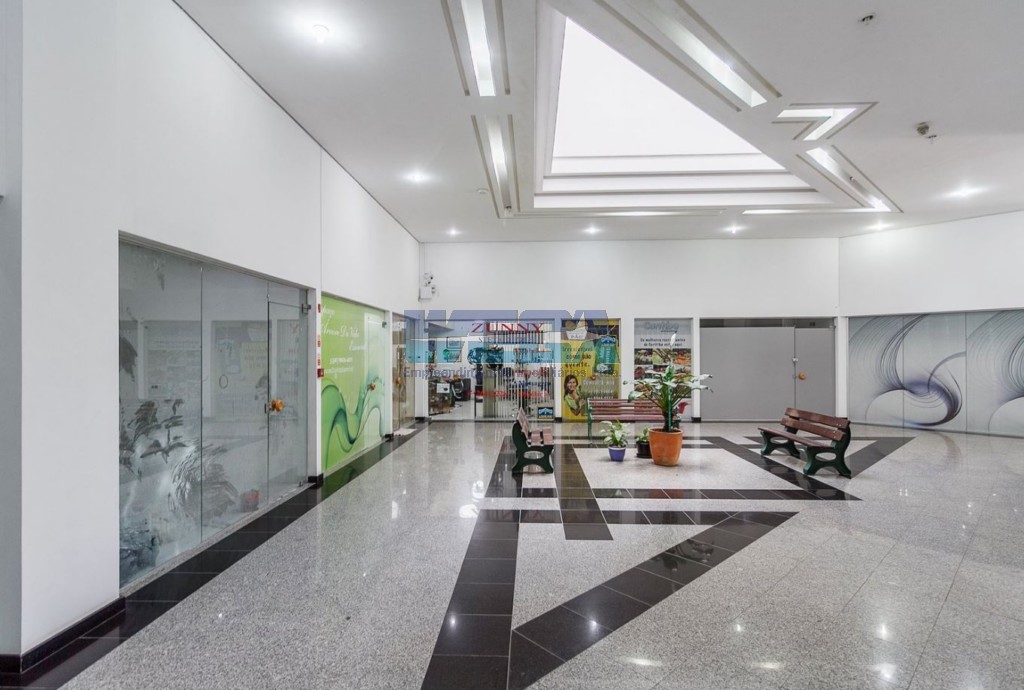 Casa à venda em Centro, Curitiba — Portal Chave Fácil