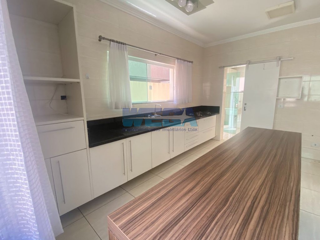 Casa para alugar em Orleans, Curitiba — Portal Chave Fácil