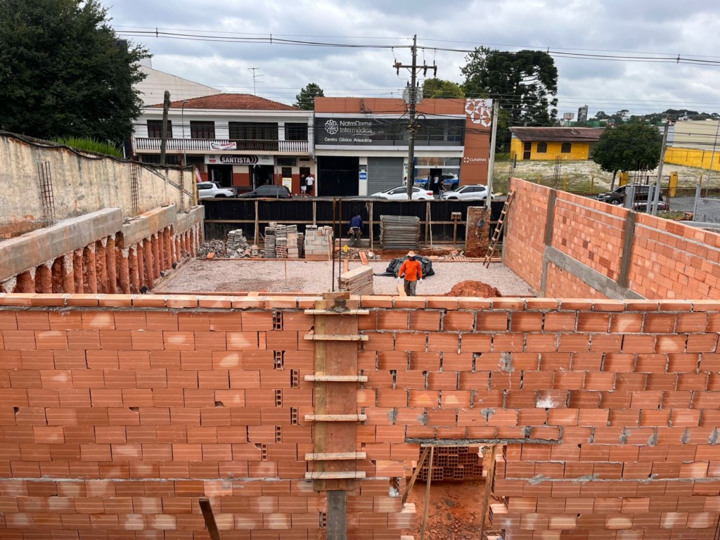 Loja para locacao no Centro em Araucaria com 200m² por R$ 16.500,00