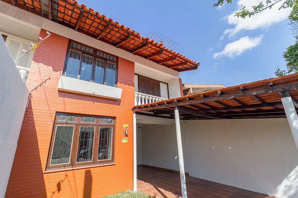 Sobrado para locacao no Parolin em Curitiba com 110,07m² por R$ 3.520,00