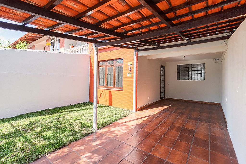 Casa Residencial para locacao no Parolin em Curitiba com 110m² por R$ 3.520,00