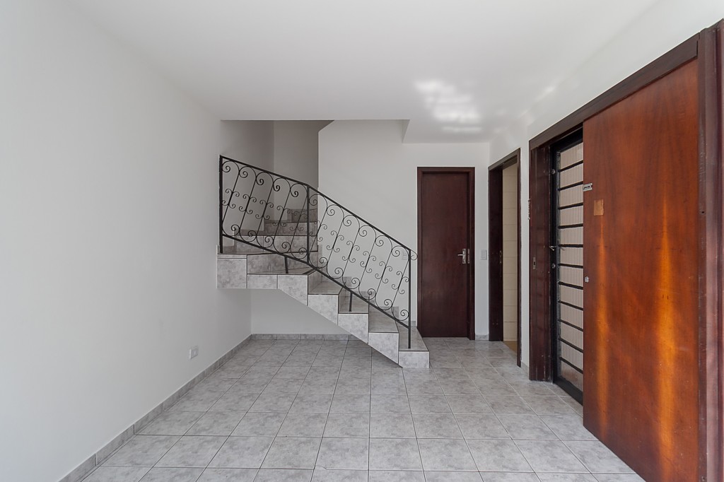 Casa Residencial para locacao no Parolin em Curitiba com 110m² por R$ 3.520,00