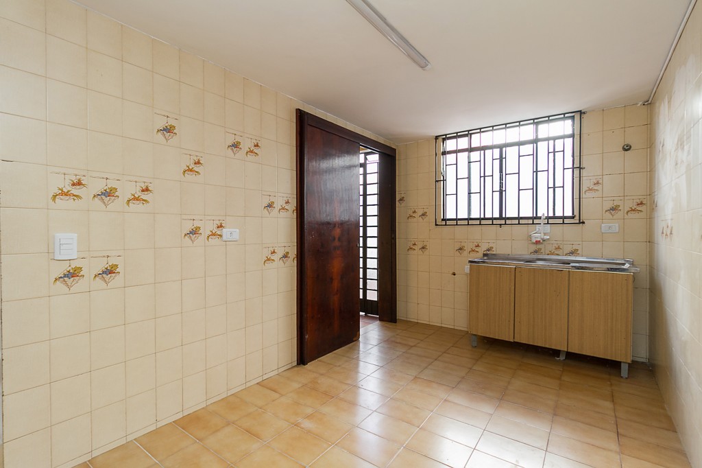 Casa Residencial para locacao no Parolin em Curitiba com 110m² por R$ 3.520,00