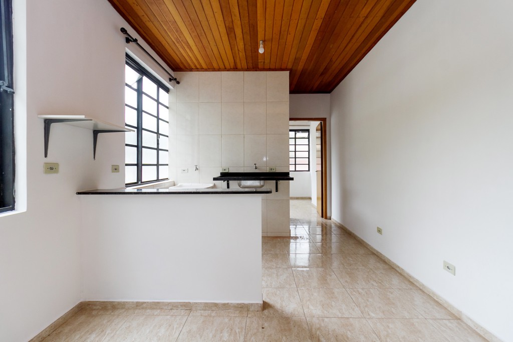 Apartamento para locacao no Merces em Curitiba com 35m² por R$ 1.650,00